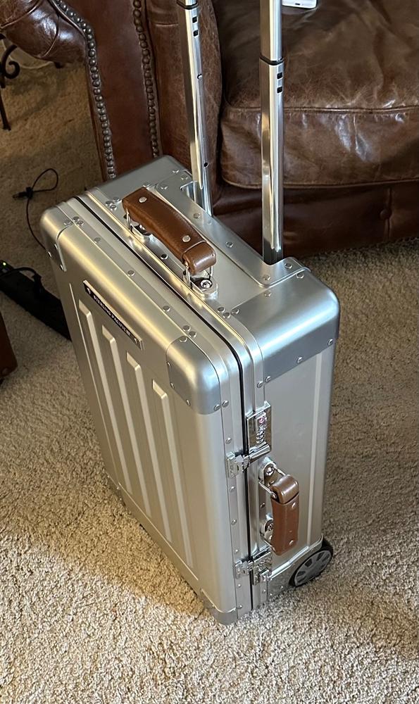 Sterling Pacific Luggage – 80L Check-In Travel Case