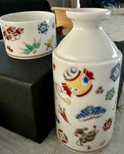 Kutani Ware Sake Flask & Cup Set - Customer Photo From Wayne C.