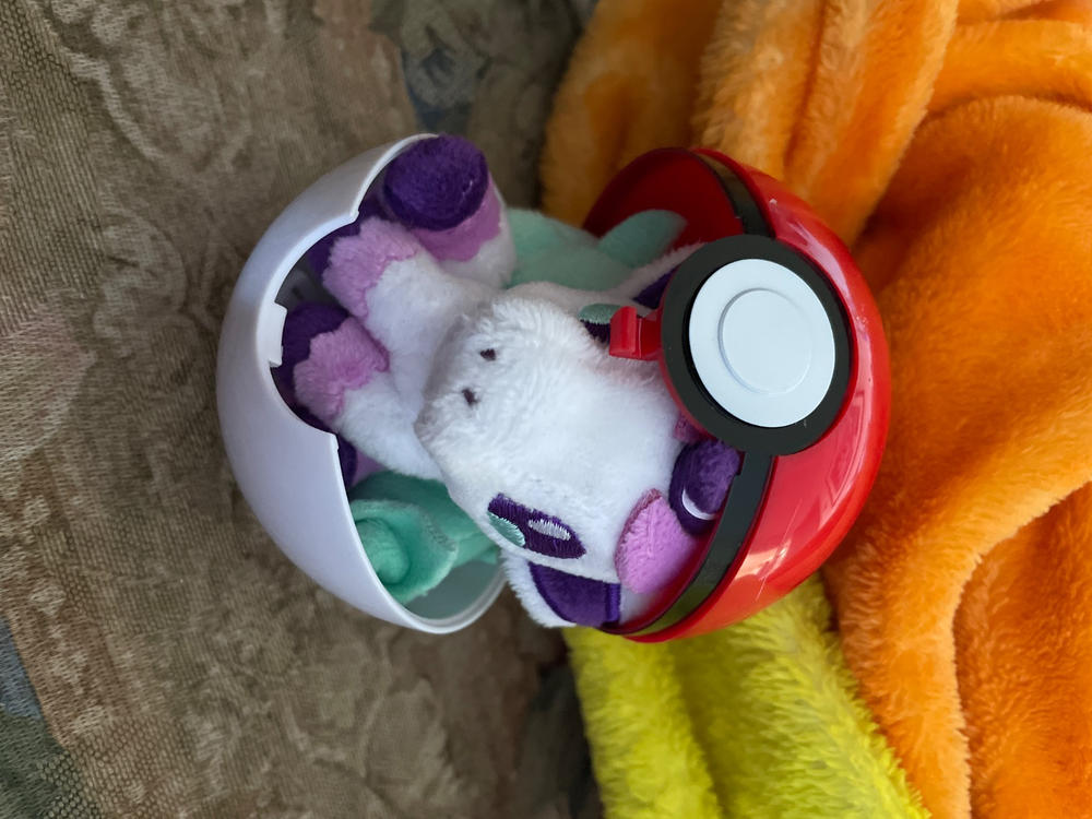 Pokémon Poké Ball Case with Mini Plushie Vol. 4 - Customer Photo From Raven D.