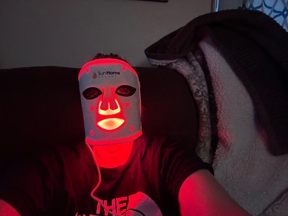 Radiant™ Face Mask - Customer Photo From Jessica Medina Reyes