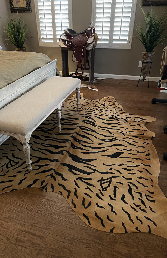 Tiger on Caramel Cowhide Rug - Customer Photo From Cindy Gregory