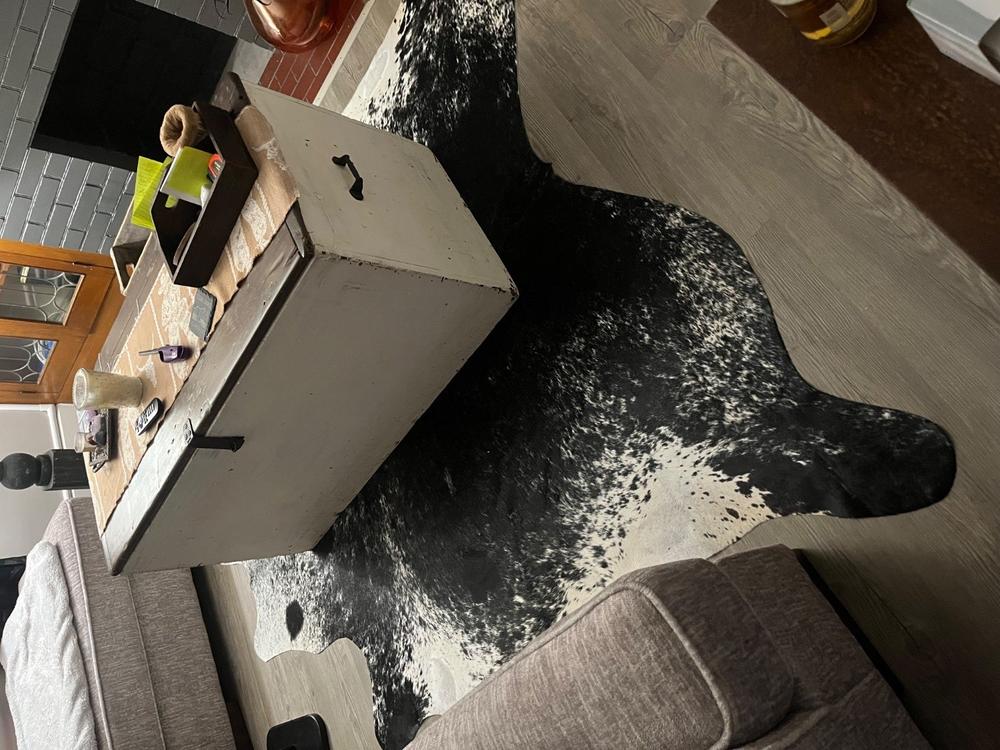 Black Salt and Pepper Cowhide Rug - Customer Photo From Debra Kunkle