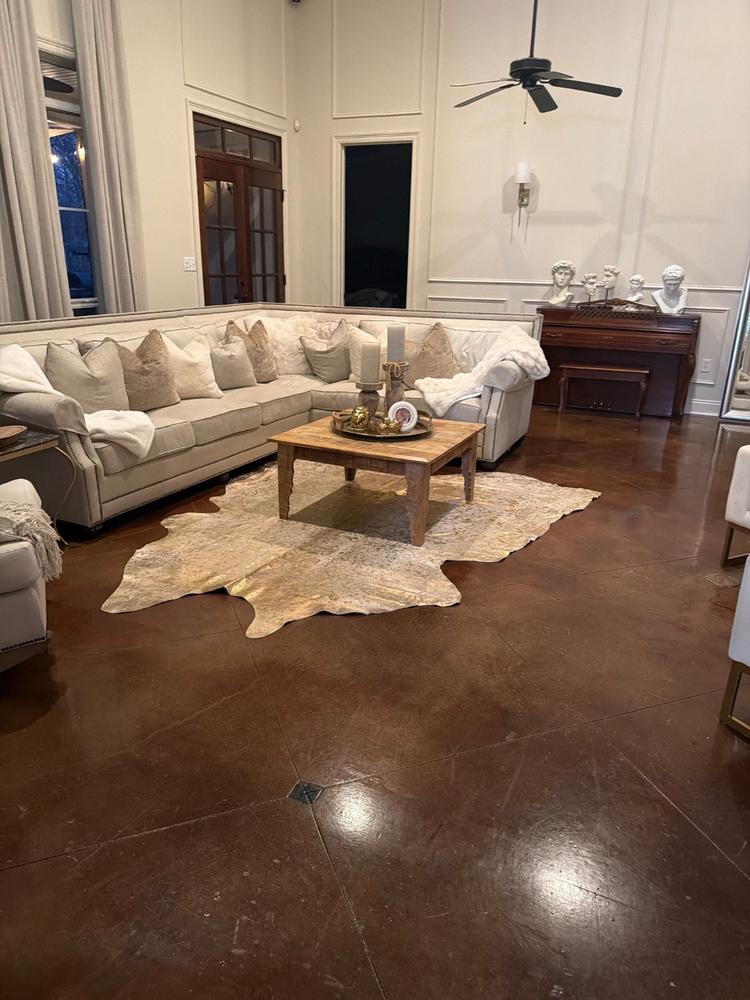Gold Metallic On White Cowhide Rug - Customer Photo From Melissa Hebert