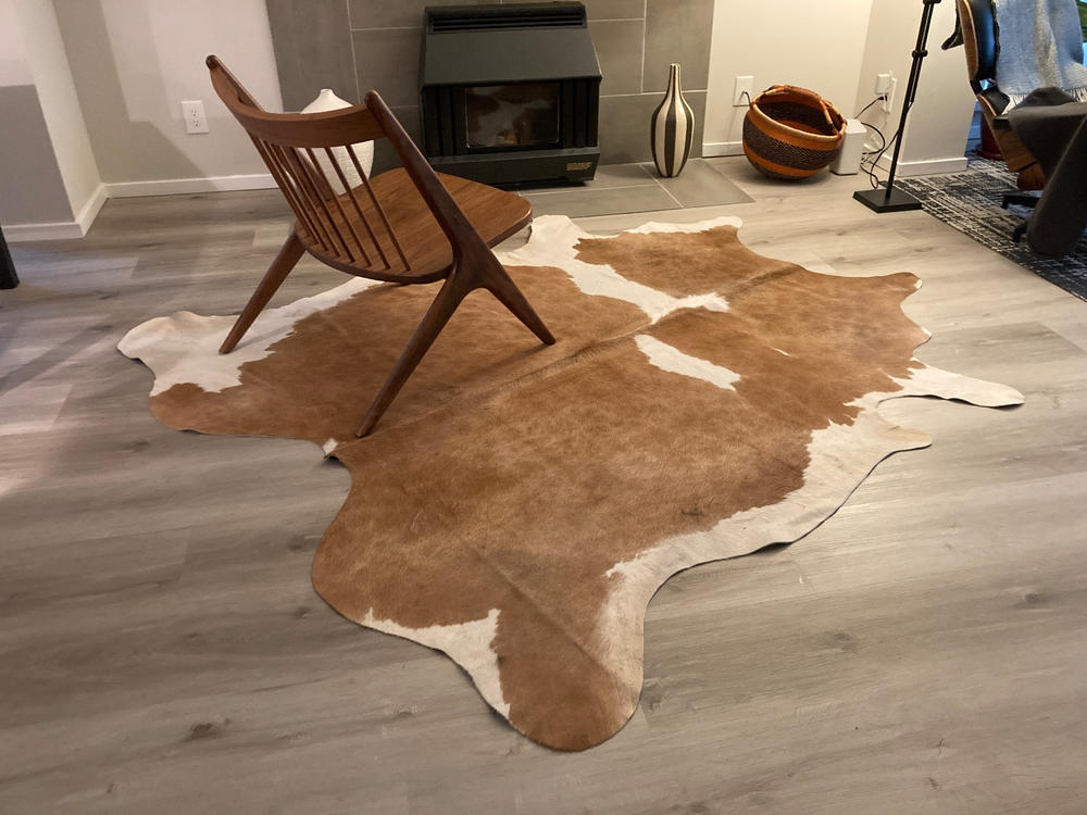 Palomino and White Brazilian Cowhide Rug: LARGE - Customer Photo From Timothy Callahan