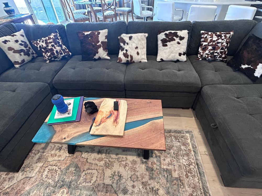 Tricolor Cowhide Pillow - Customer Photo From Itay Avni