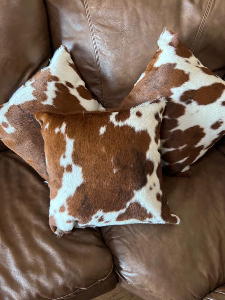 Tricolor Cowhide Pillow - Customer Photo From Peggy Hemphill
