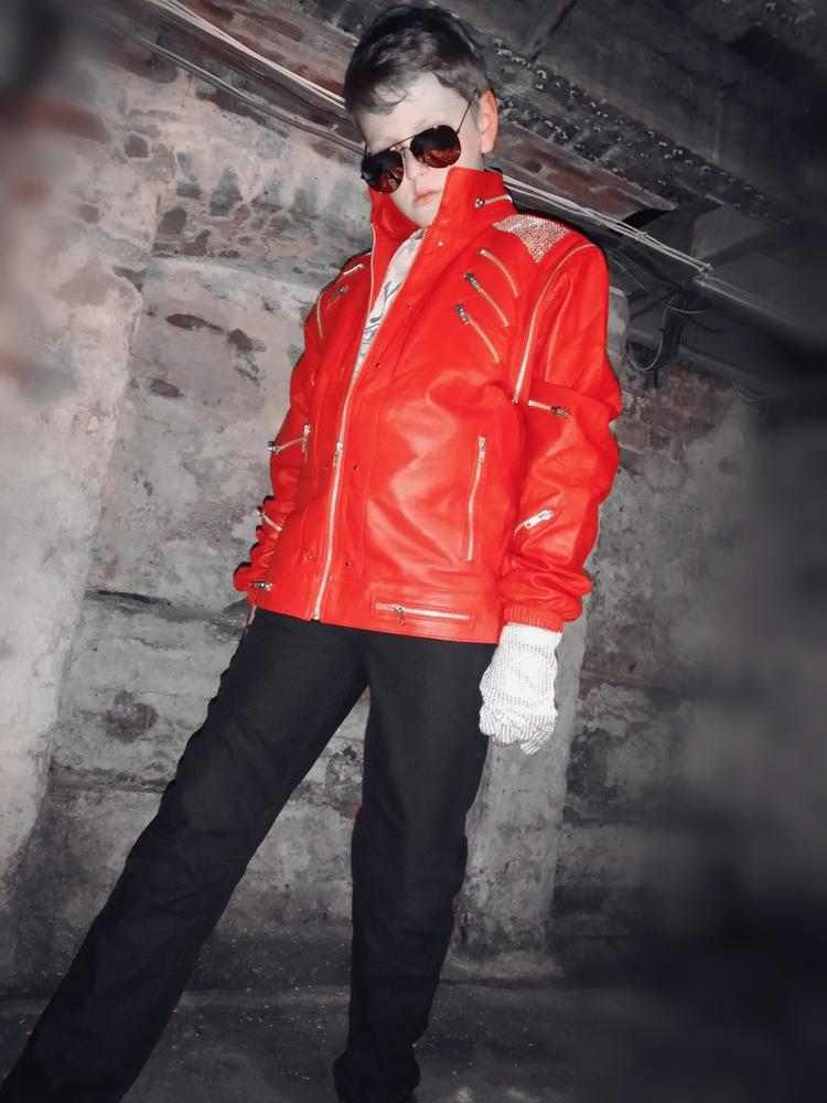 Michael jackson red jacket 2024 beat it