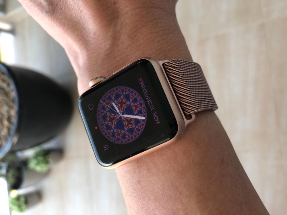 rose-gold-classic-stainless-steel-loop-apple-watch-bands-australia