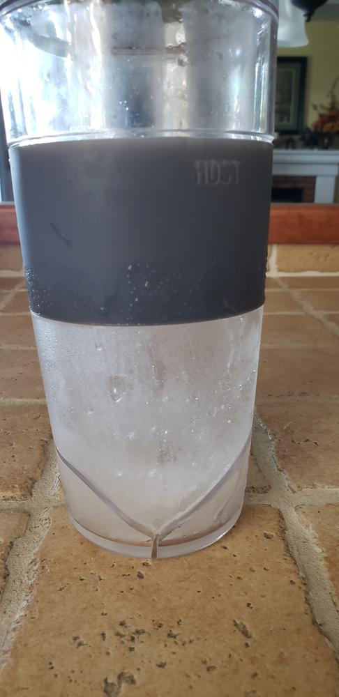 Tumbler FREEZE™ Cooling Cup in Grey with Lid and Straw - Customer Photo From Lisa M Miller