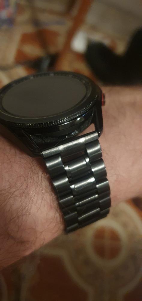 BLACK SOLID STEEL BRACELET - Customer Photo From Anonymous