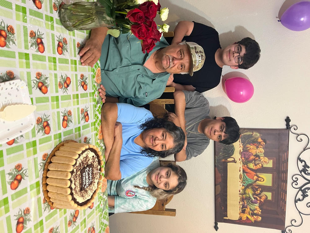 Vanilla Cookie and Cream Cake - Customer Photo From David Rodrigues