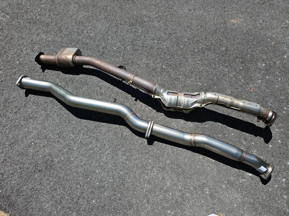 X-Force Intermediate Pipe - 2022+ WRX 6MT | ESSW29SCRP - New