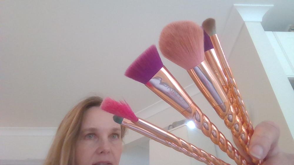 Makeup Brush Box Set - Customer Photo From Vanessa 