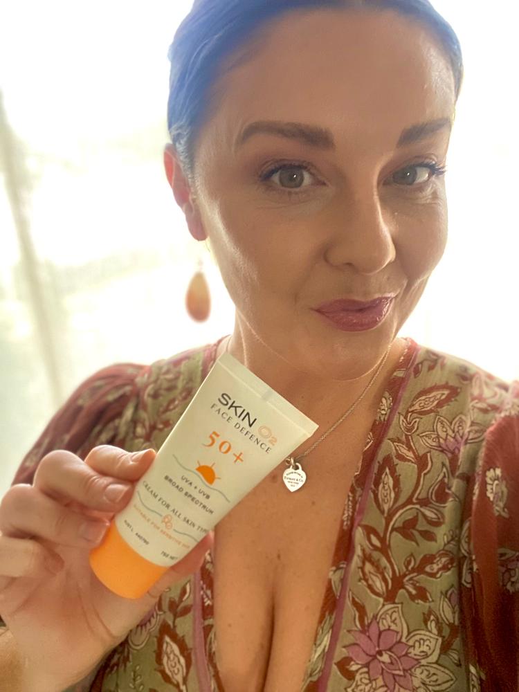 Face Defence 50+ Invisible Sunscreen - Customer Photo From Kiki