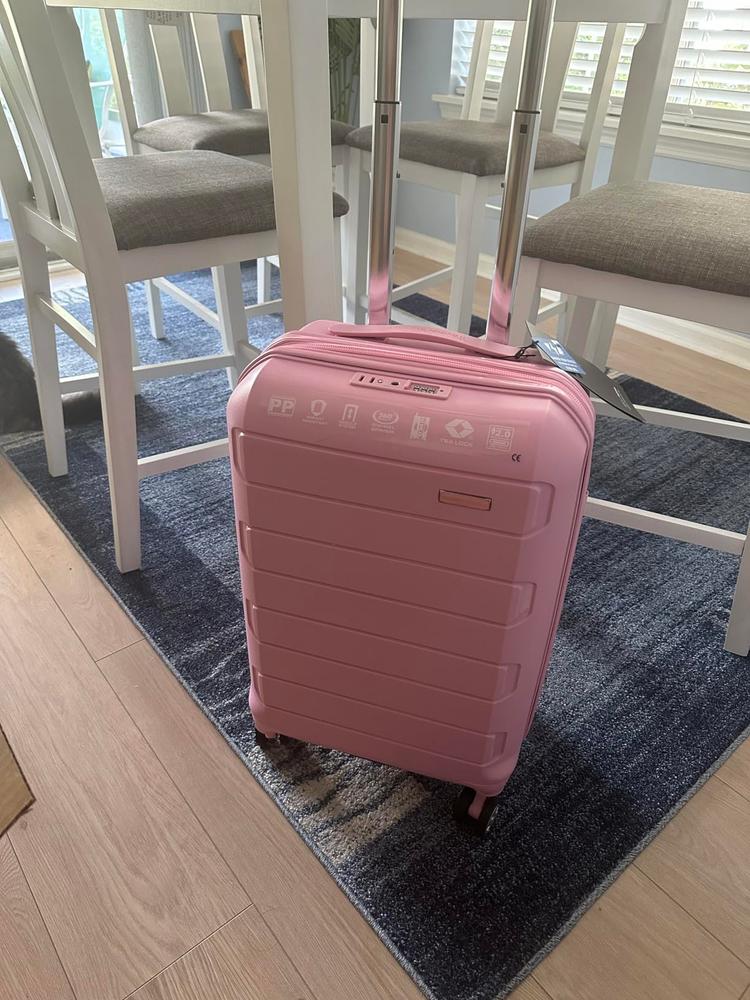 Pagosa Hardside Carry-On Spinner Luggage - Customer Photo From Nicole GregulakNicole Gregulak