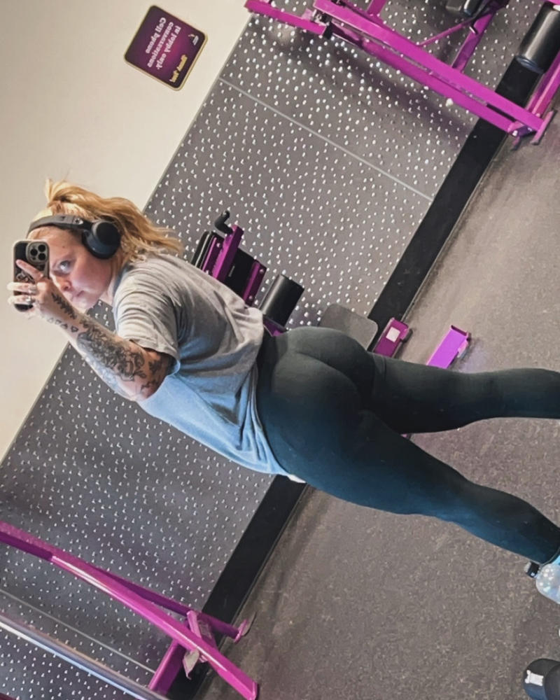 Scrunch Seamless Ribbed Contour Leggings - Customer Photo From Kayla Knight