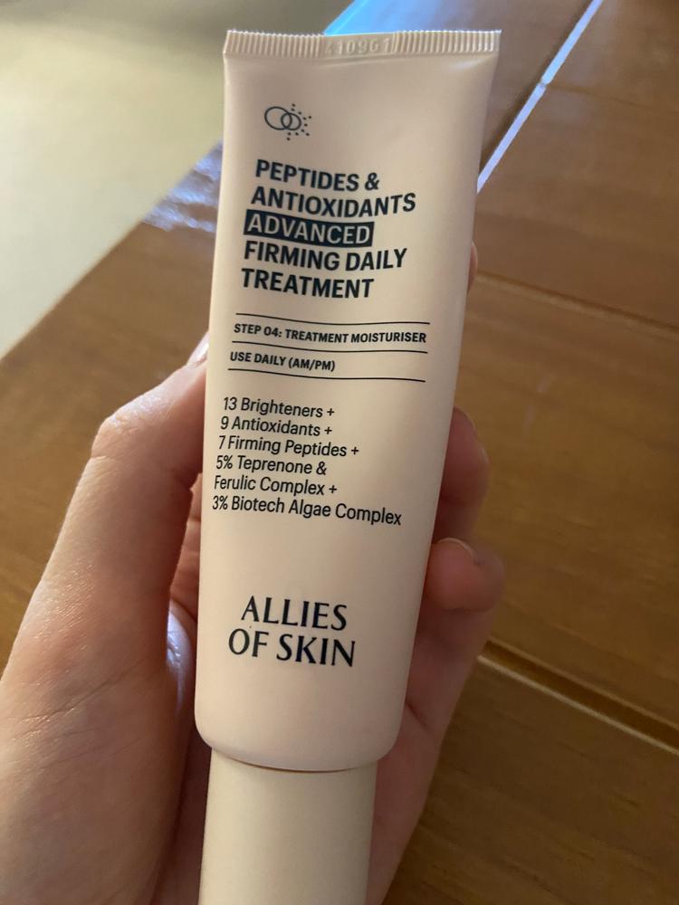 Peptides & Antioxidants Advanced Firming Daily Treatment - Customer Photo From Katya K.