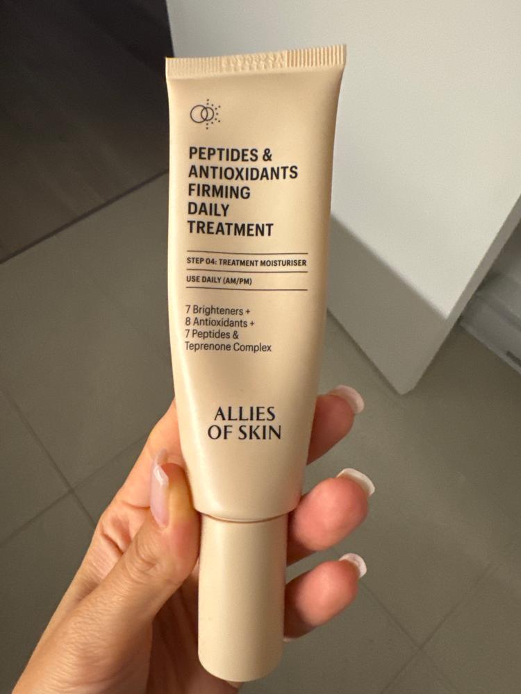 Peptides & Antioxidants Advanced Firming Daily Treatment - Customer Photo From Viktoria