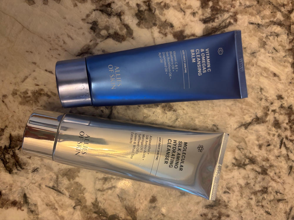 Deluxe Molecular Silk Amino Hydrating Cleanser - Customer Photo From Melissa F.