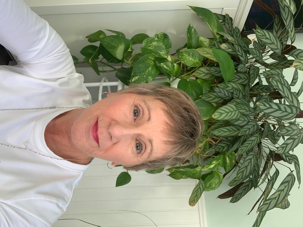 Deluxe THE ONE SPF 50 Invisible Sunscreen Gel - Customer Photo From Lisa C.