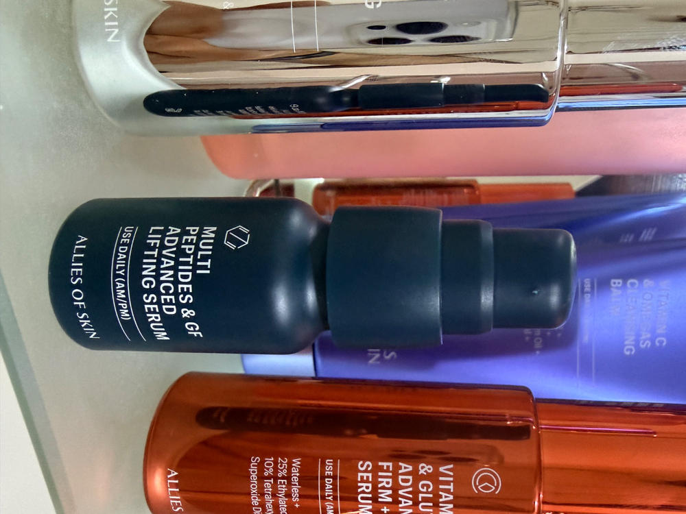 Deluxe Multi Peptides & GF (Growth Factor) Advanced Lifting Serum - Customer Photo From Andrii K.
