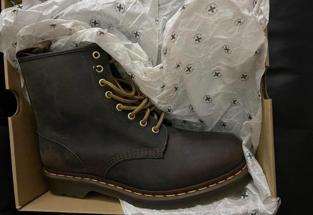 MENS DR MARTENS 1460 BOOTS - Customer Photo From Cris B.