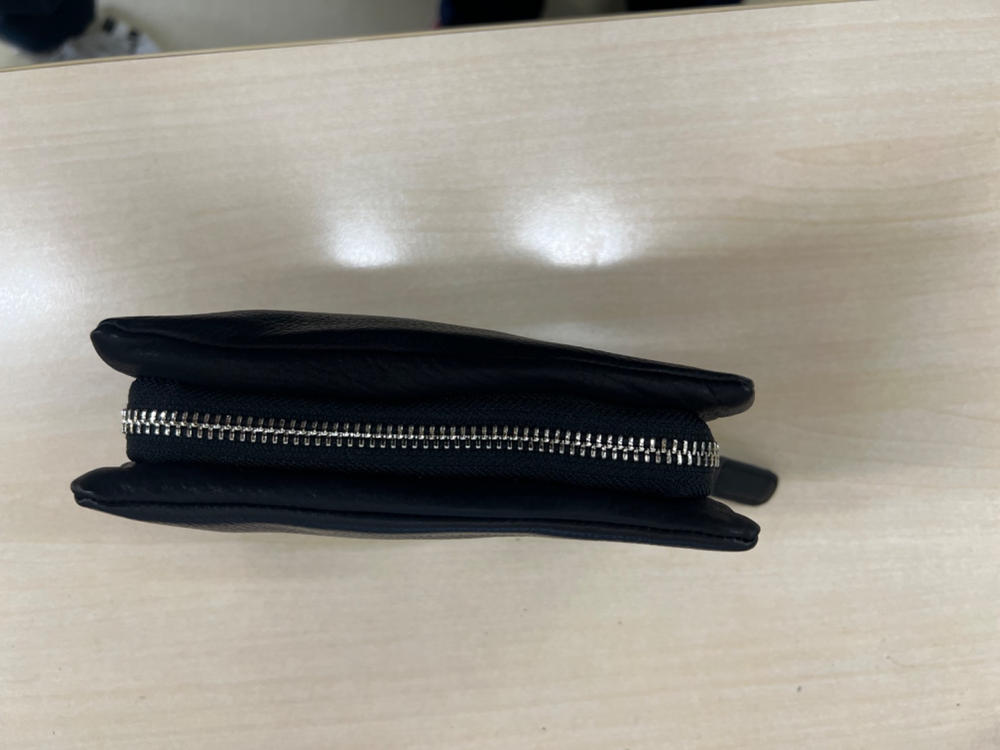 Zilda (ジルダ)上品でしなやかなソフトキップレザーのBox小銭入れ付きラウンドファスナー短財布 Black - Customer Photo From Anonymous