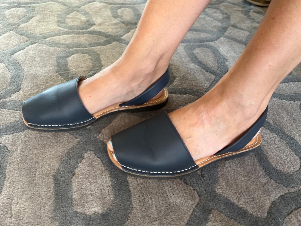 Navy blue sandals - Customer Photo From Stephanie Malaussena