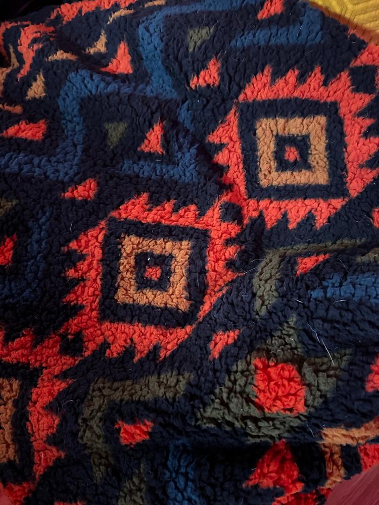 Sherpa Fleece Waterproof Blanket - Customer Photo From Britta 