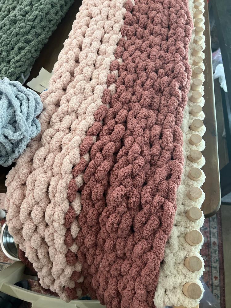 63" - #7 Chunky Blanket Loom™ - For 2cm-3/4" thick yarn - Customer Photo From Tiffanie H