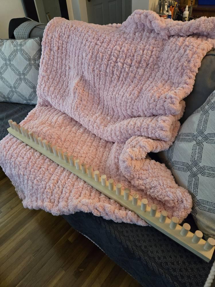 Chunky Blanket Loom™ – Extendable Loom for 2cm/3/4" thick yarn - Customer Photo From Lois C