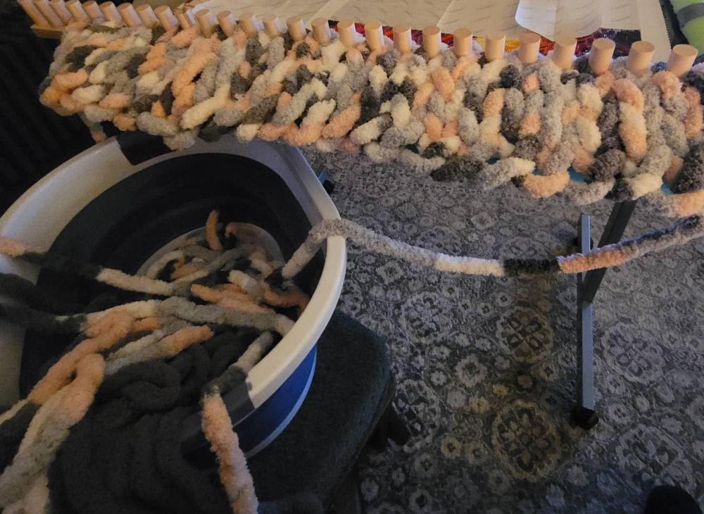 CUSTOM Size - #7 Chunky Blanket Loom - Sizes up to 175" Long - Over 100 Video Instructions Included - Customer Photo From Peapod P