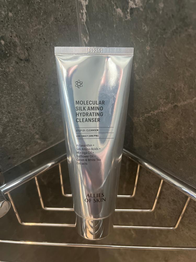 Molecular Silk Amino Hydrating Cleanser - Customer Photo From Dasa N.