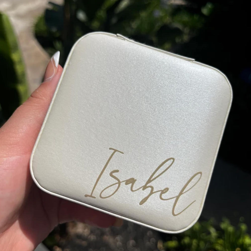 Bridesmaid Personalized Jewelry Box - Customer Photo From Isabel