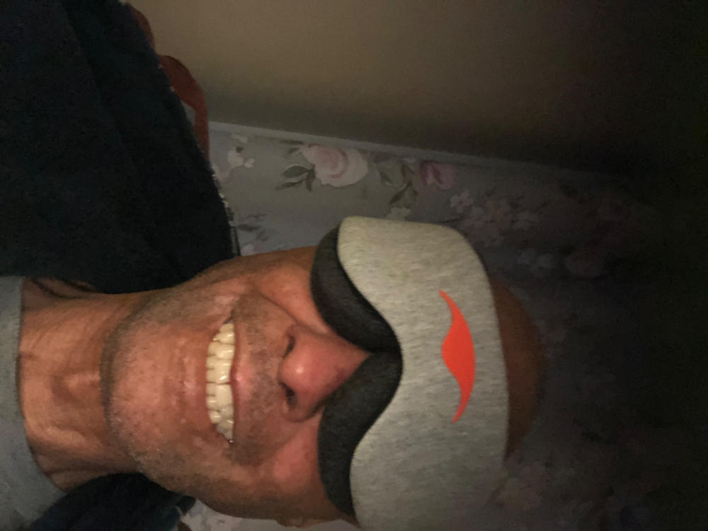 Manta Sleep Mask - Customer Photo From William Philbert