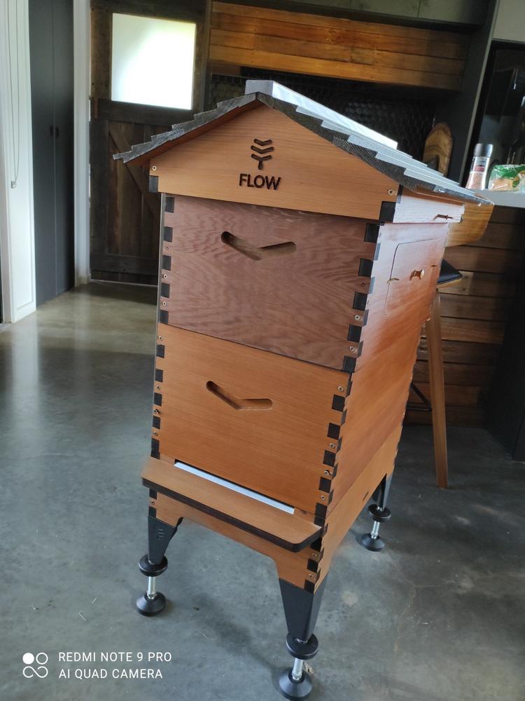 Base & Stand – Flow Hive 2+ - Customer Photo From Adele Go-Sam