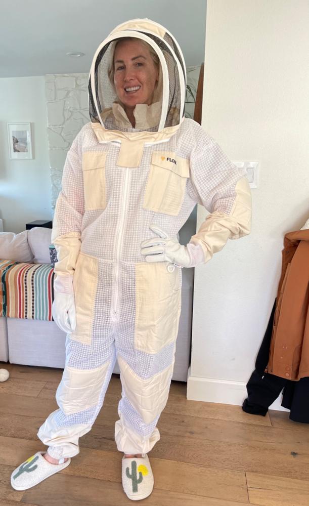 Bee Suits & Beekeeping Protective Wear - Flow Hive UK