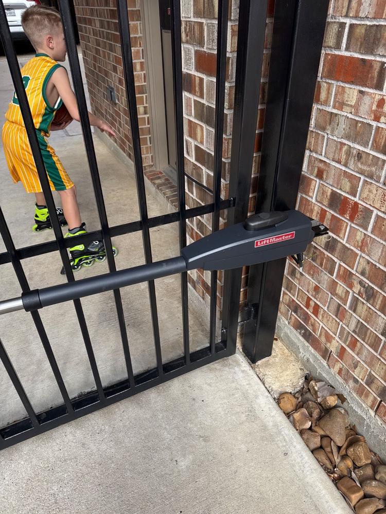 LiftMaster LA400DC Residential 24VDC Primary Arm - Customer Photo From Nicolas Traweek