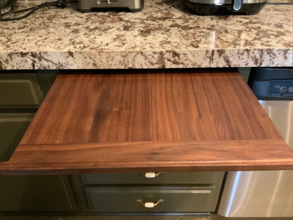 Custom Maple Pull-Out Cutting Board - Straight Grain