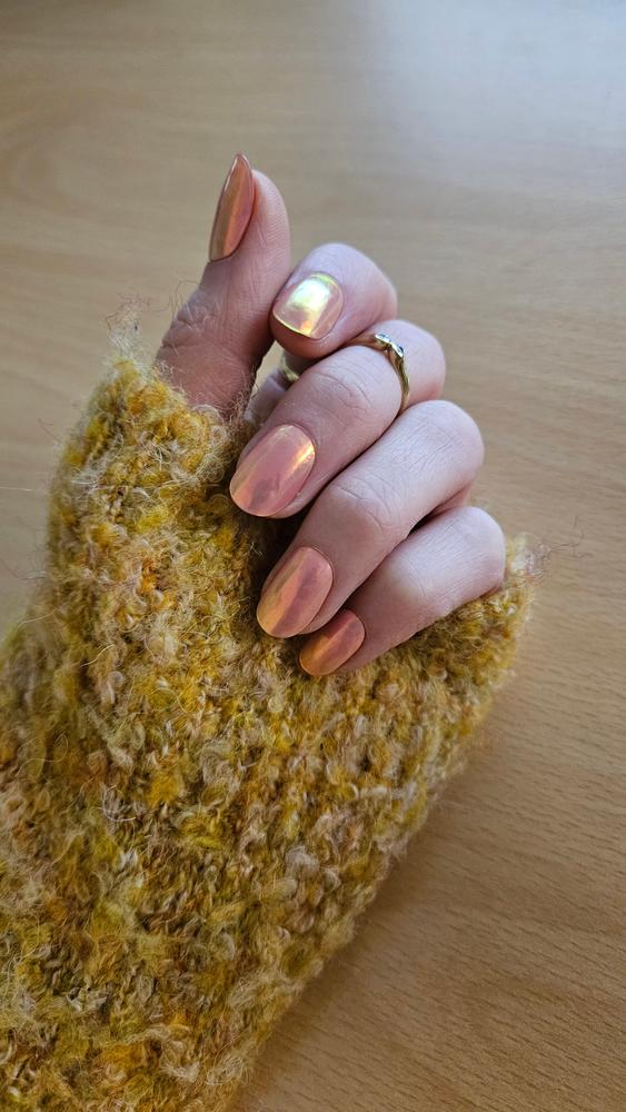 Chrome Peach UV - Customer Photo From Johanna