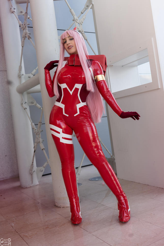 【In Stock】UWOWO Anime DARLING in the FRANXX Cosplay Plus Size Costume Zero Two CODE:002 Bodysuit Plug suit Christmas gifts - Customer Photo From Chiara