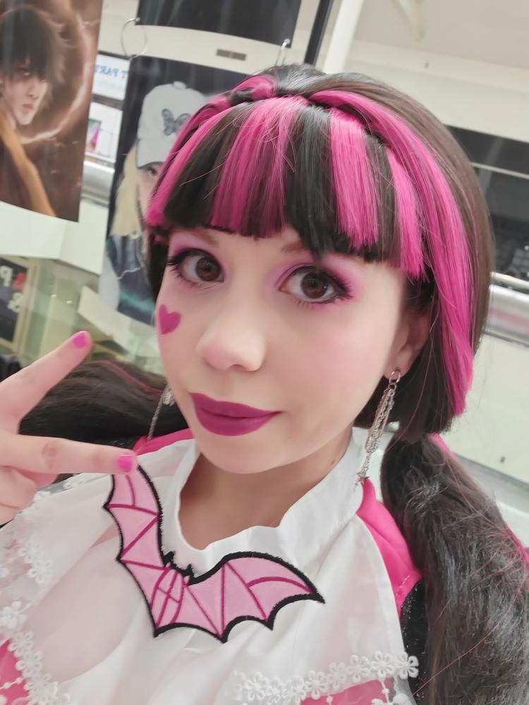 Uwowo Monster High Cosplay Wig Draculaura Wig Black and Pink Long Hair - Customer Photo From Moon