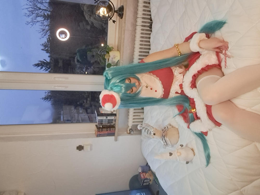 【In Stock】Uwowo Vocaloid Hatsune Miku Christmas 2023 Cosplay Costume Red Dress - Customer Photo From Sarah K.