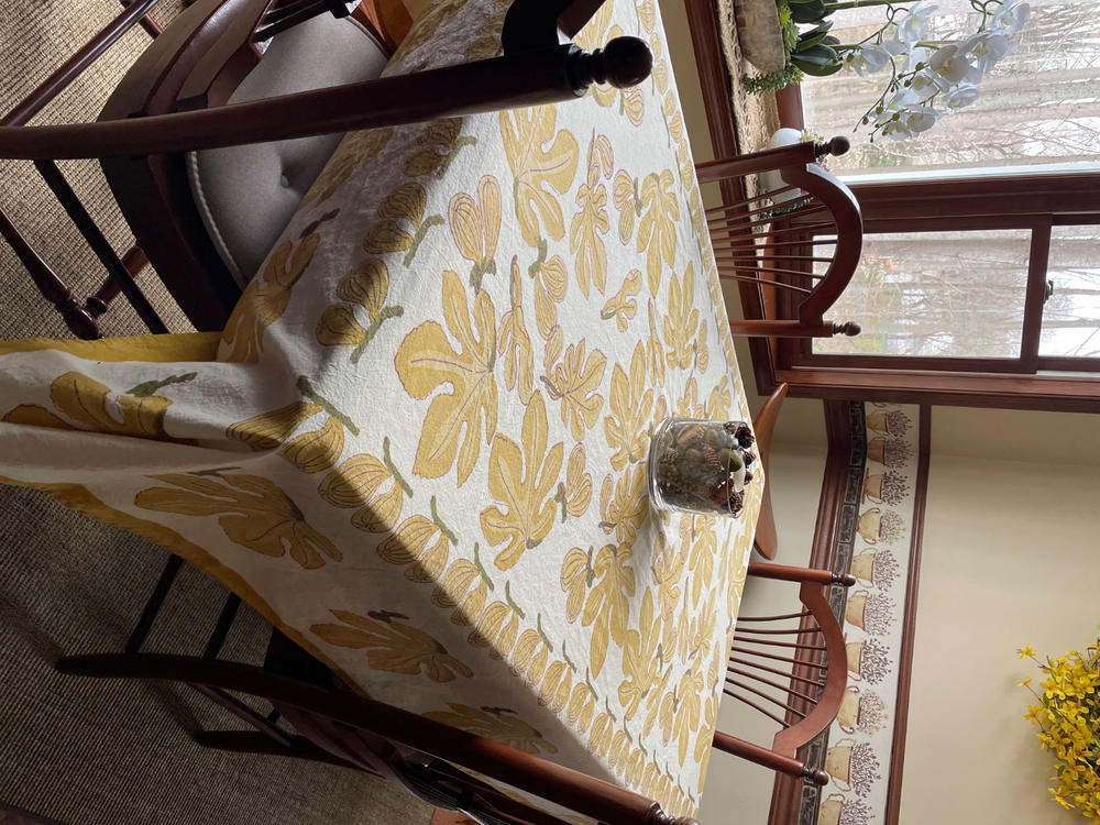 French Tablecloth Sunflower Yellow & Green - Customer Photo From Catherine Hackney