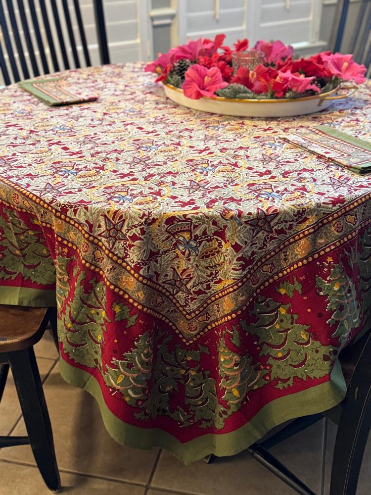 French Tablecloth Noel - Customer Photo From Janice Ratliff