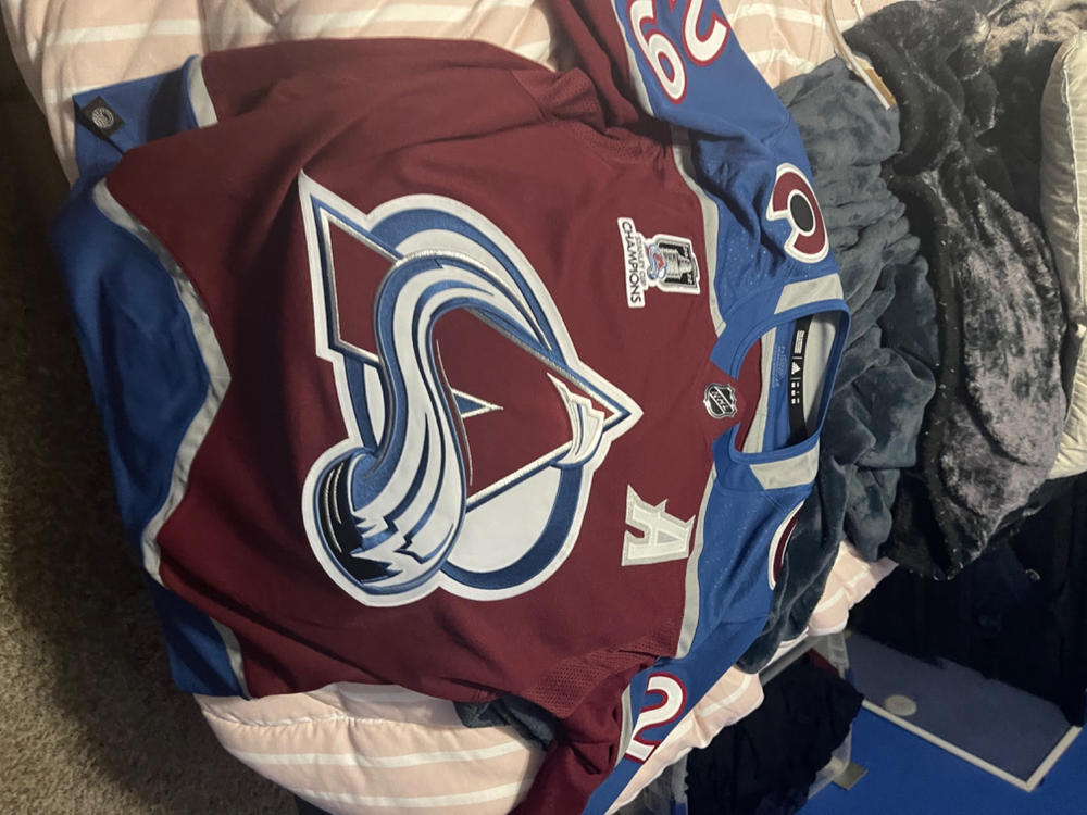 Avalanche mackinnon jersey online