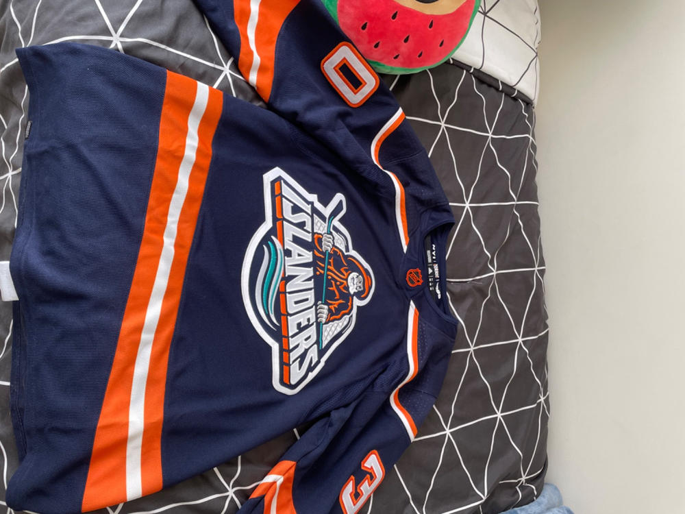 New Information on New York Islanders Fisherman Reverse Retro