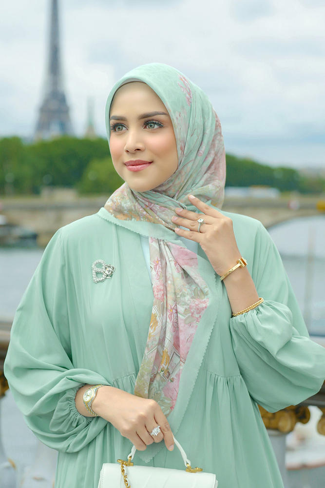 The Parisian Square - Bonbon - Customer Photo From Herna