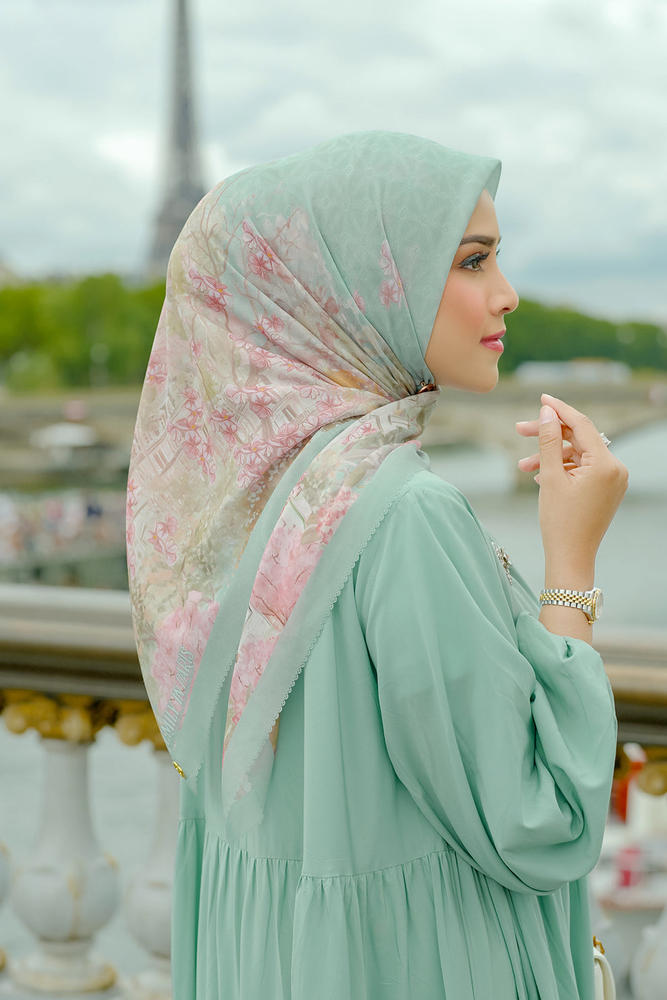 The Parisian Square - Bonbon - Customer Photo From Herna