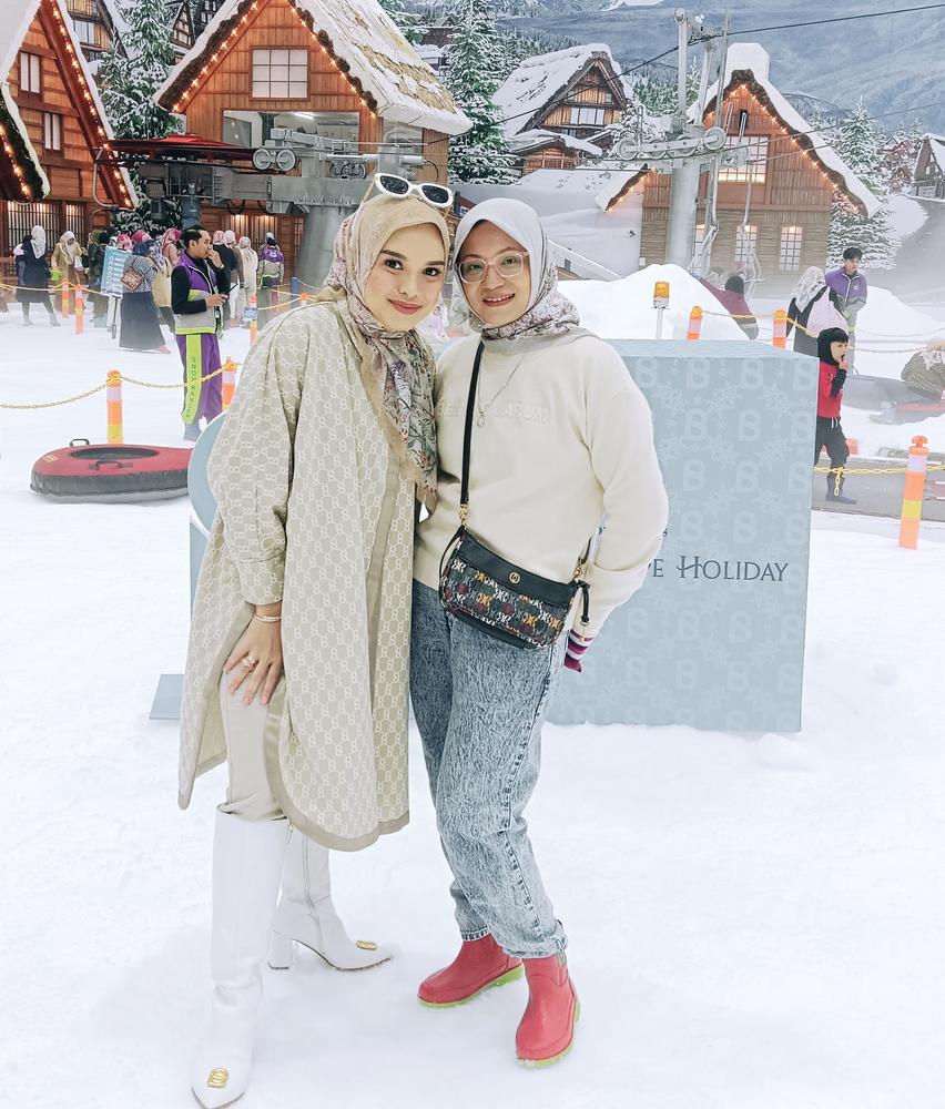 Holiday Square - Shadow - Customer Photo From Asri Marni